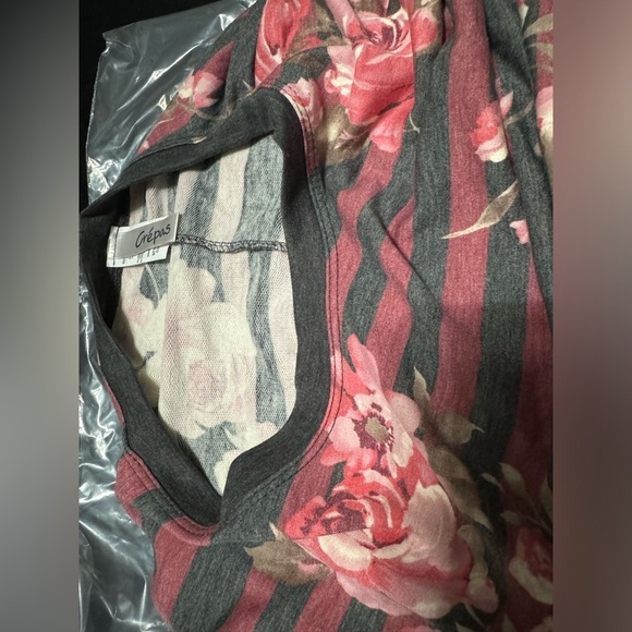 Pink and Charcoal Oversized Floral Colorblock Top - Picture 6 of 6